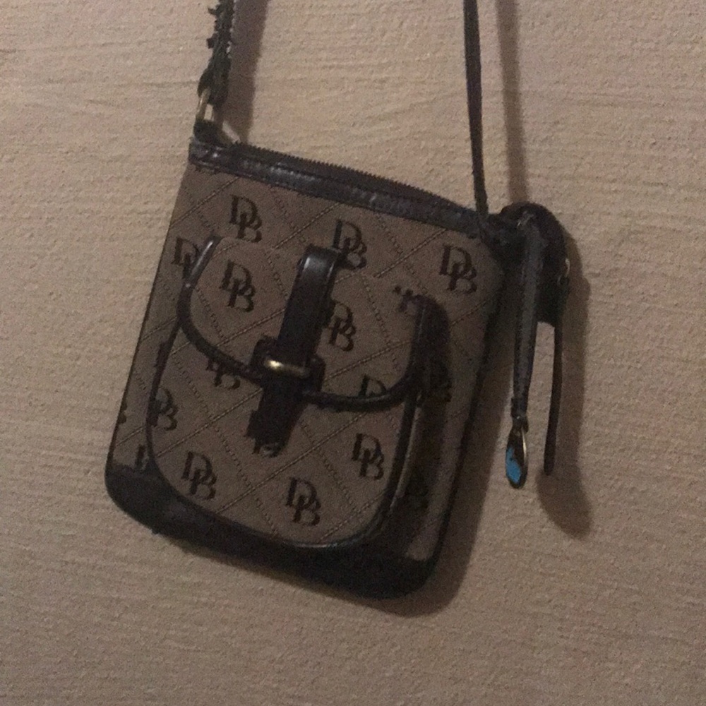 Dooney and Bourke Crossbody purse